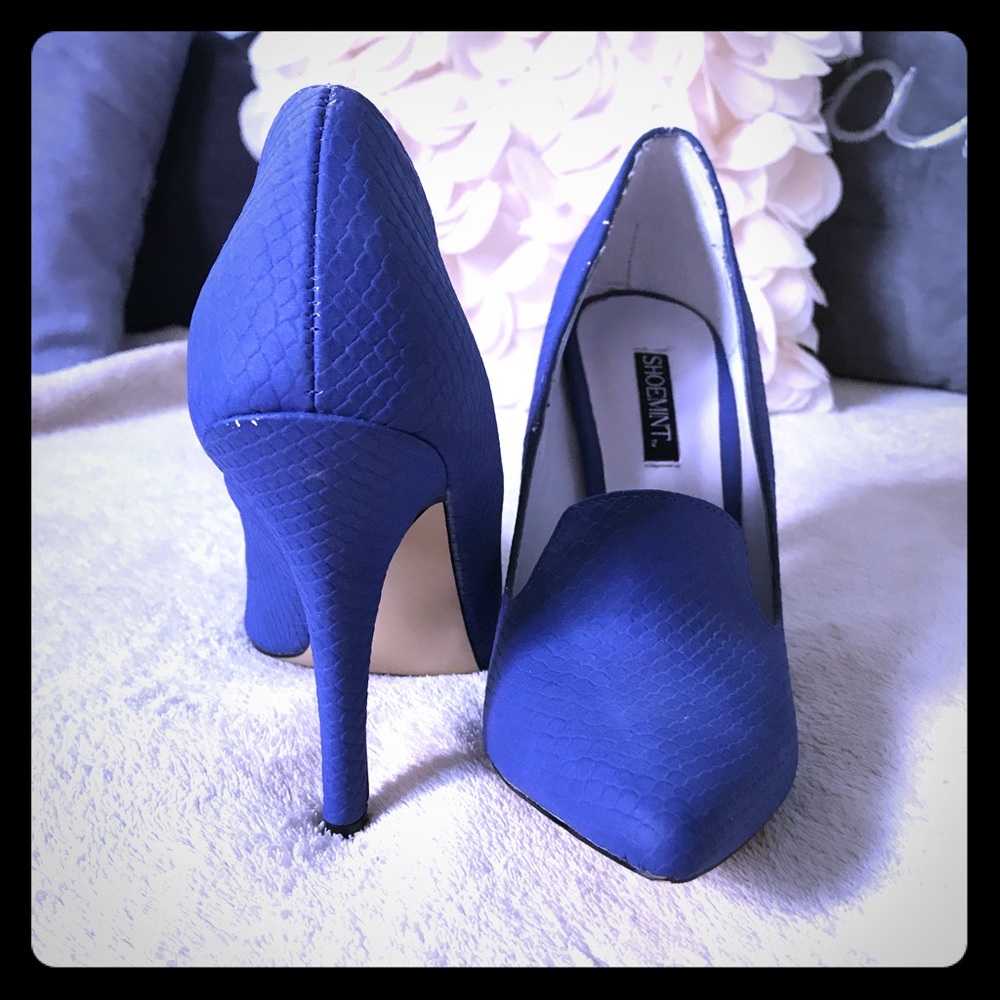 Like new Blue high heel loafers from shoe mint